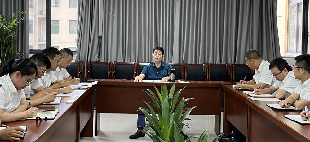 城建投公司黨支部召開黨員（擴(kuò)大）會議暨酒駕、醉駕等違法犯罪行為警示教育集體談話會