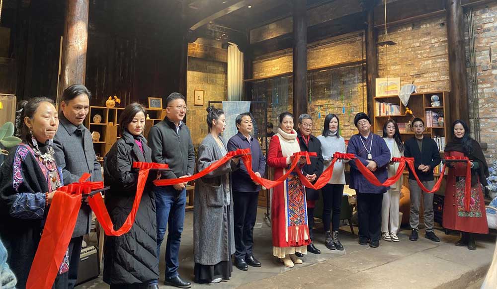 藍(lán)屋藝術(shù)館開業(yè)，為鄉(xiāng)村業(yè)態(tài)增活力